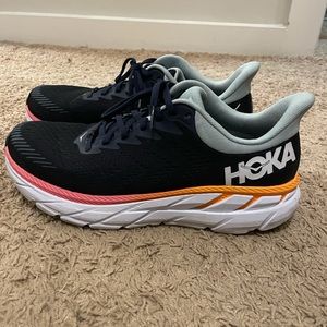 Women’s Hoka Clifton 7 size 11